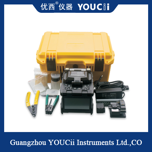 Seis máquinas coladoras automáticas da fusão da fibra dos motores que soldam a linha principal soldadura da fibra do couro