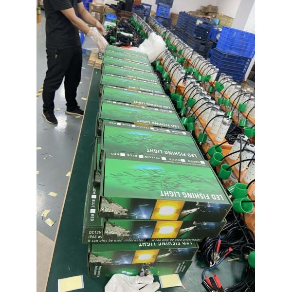 30000 Hours Working Time Submersible Deep Drop Underwater Lure for Ocean Vessel Fishing