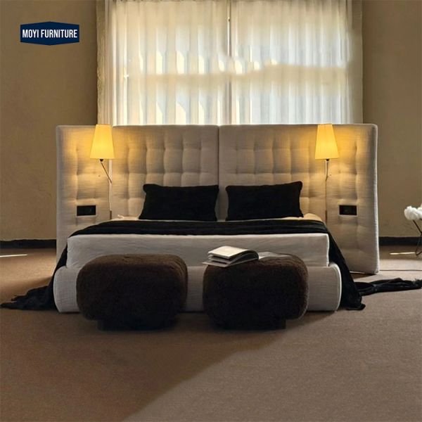Mail Packing Y King Queen Size Solid Wood Leather Upholstered Bed Frame with Lighting and High Density High Resilience Foam