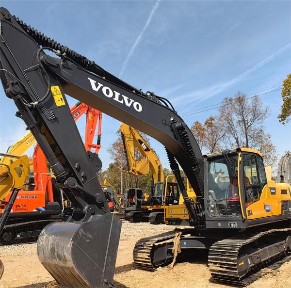 Track Earthmoving EC220D Used Volvo Excavators Medium Size 22 Ton