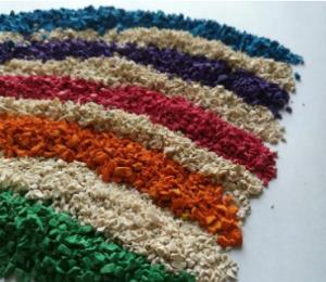 Eco Friendly Beige Pallet Rubber Mulch Bits For Playgrounds DIN 53 505 Standard