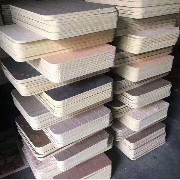 La mélamine a fait face au panneau de fibres agglomérées solide de densité compacte 25mm élevée des forces de défense principale 18mm 30mm 5mm