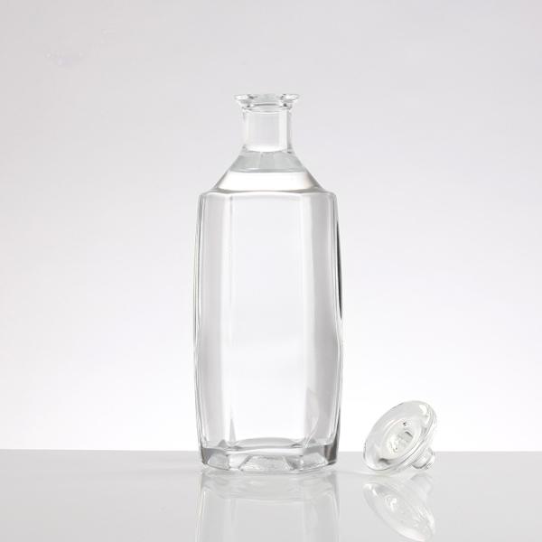 500ml Clear Glass Fruit Wine Liquor Bottles With Cork For Beverage Distribution