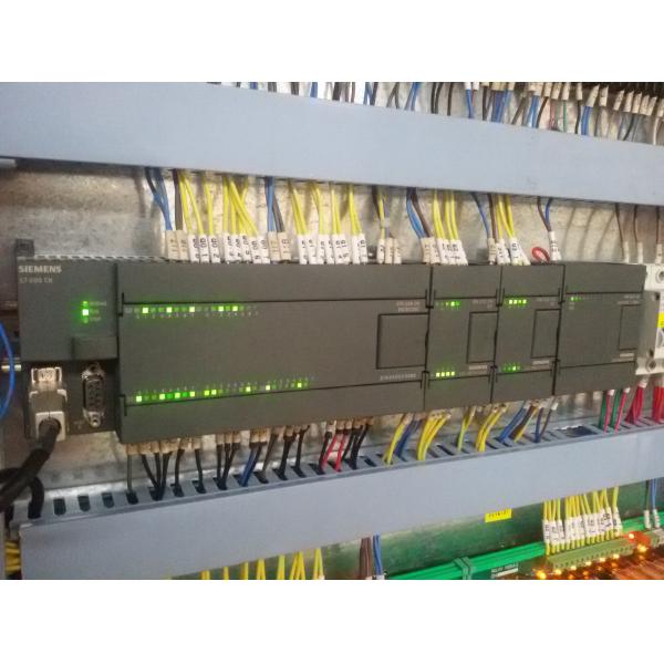 Multifunctional Automatic Liquid Bottle Filling Machine With Touch Screen 2000 B/H