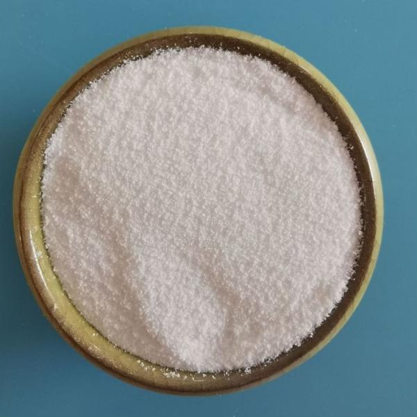 White Crystalline Solid Calcium Chloride Desiccant Soluble in Water and Non-flammable for Industrial Use