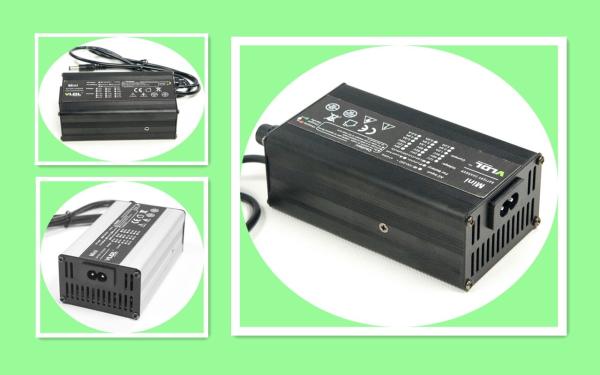 Intelligent Battery Charger 24V 4A For Electric Skateboard Smart CC CV Charging