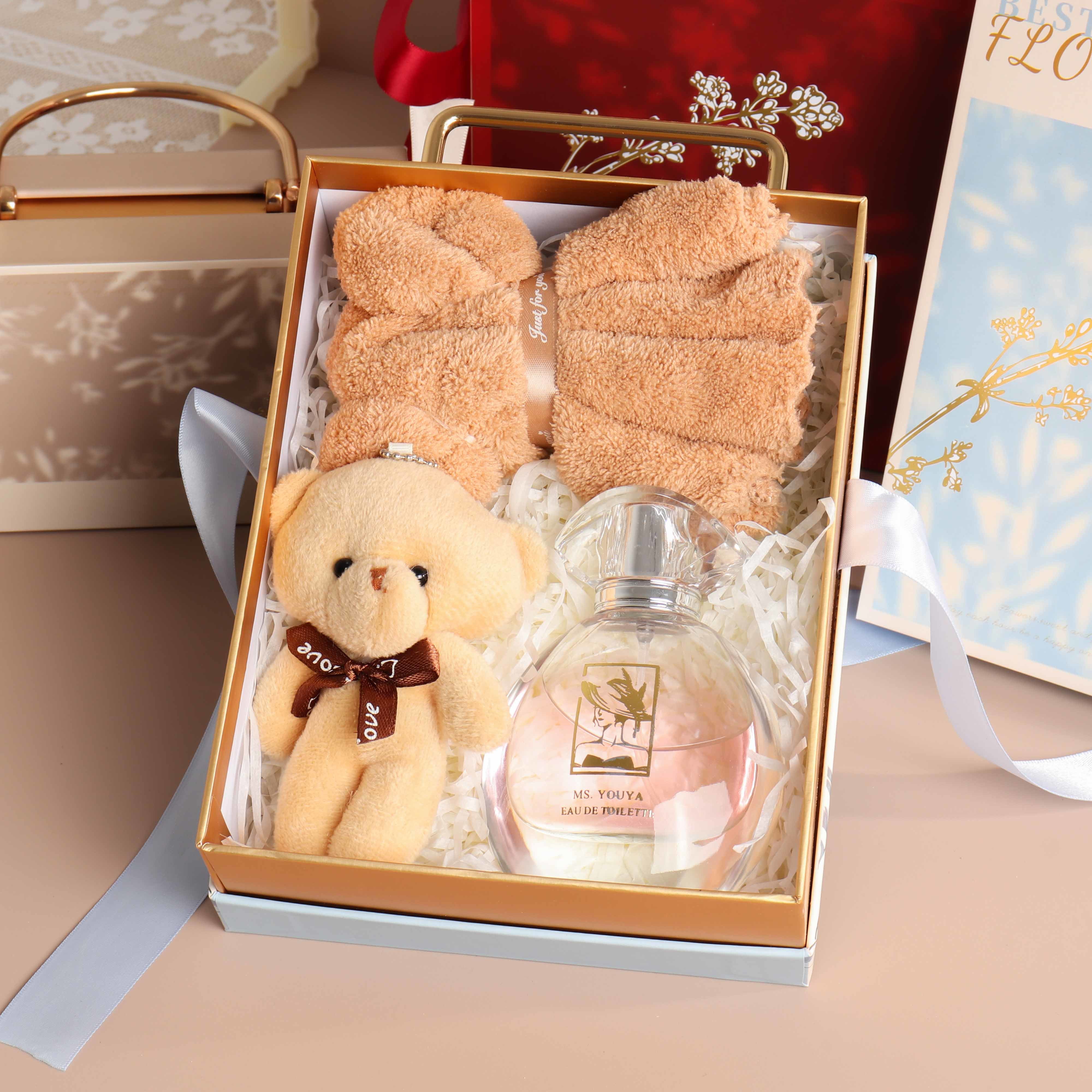 Luxurious Metal Handle Matt Printed Wedding Gift Box Manufacturer Wholesale