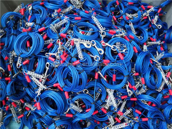Le câble et le pieu sont en PVC, écologique.