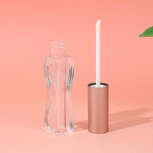 Impresión de pantalla Logotipo 5ml Tubo de plástico para labios para todos los tipos de piel