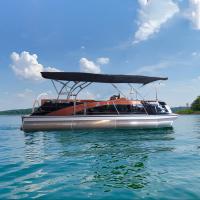 Pontoon à voile assuré avec moteur et type de pont à une seule couche
