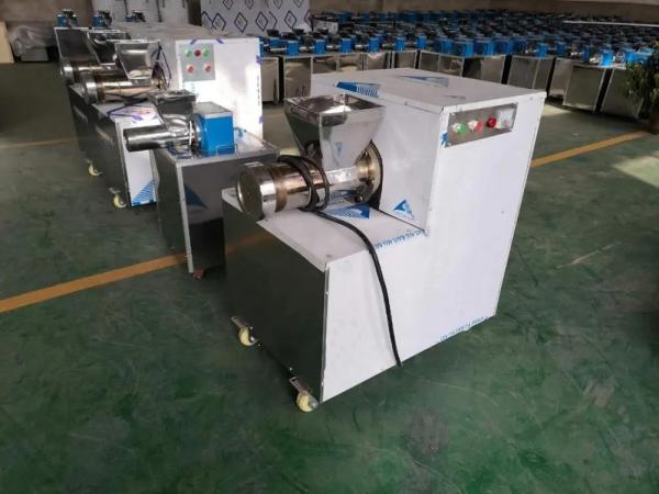Plata 304 aço inoxidável Máquina de macarrão elétrica Máquina automática de macarrão 380V 1100W