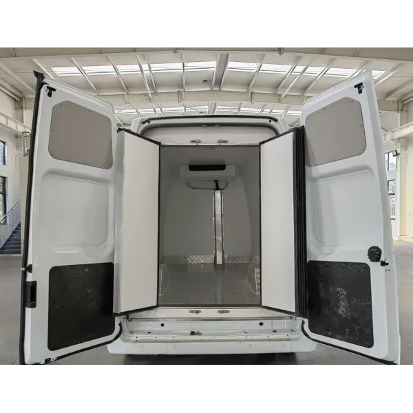 2 Tons Refrigerated Truck for Frozen Food Delivery Small Bread Refrigerated Truck