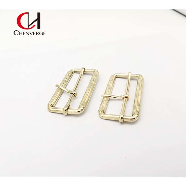 Thickness 3mm Antiwear Center Bar Buckle , Anti Erosion Roll Pin Belt Buckle