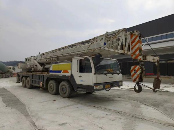 Poids de levage maximal 16 t Zoomlion 55 t Grue de camion Grue mobile Grue d'occasion avec bon