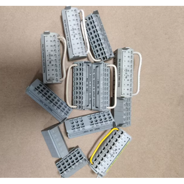 Original NEW and USED Screw Terminal Block for Danfoss VFD FC302 FC301 FC202 FC102 VLT2800 VLT2900 Mainboard Controller Card
