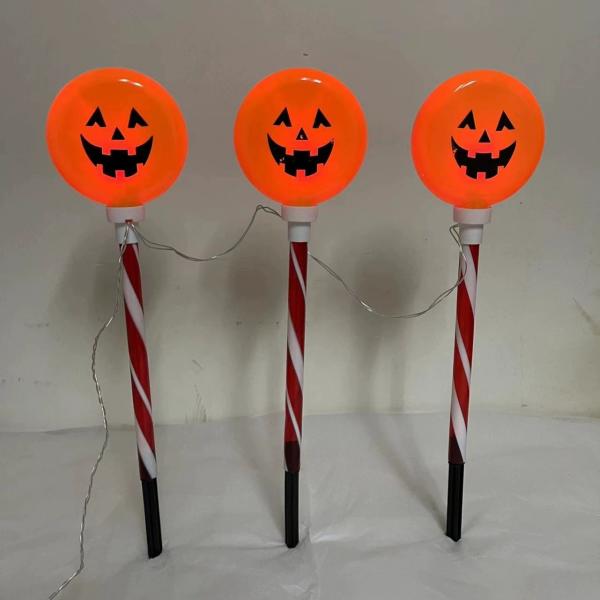 Christmas decorative lights, LED battery-powered lights, round smiling faces, outdoor garden scene setup, decoration, stand