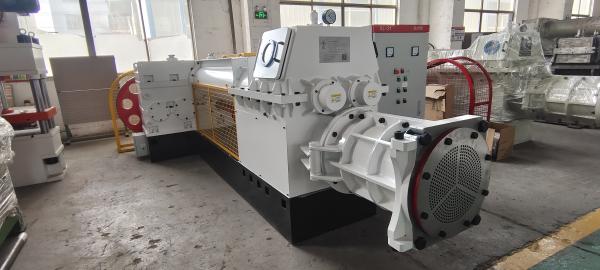 乾燥室と11rpm/min スピンドル速度を持つ自動粘土レンガ製造エクストルーダー機械