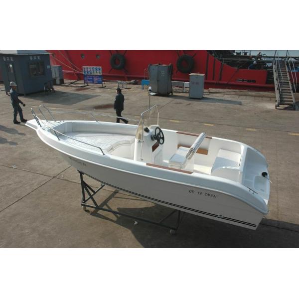 Fiberglass Simple Pleasure Yacht Comfortable / Durable 5.5m With Sunbath Bed