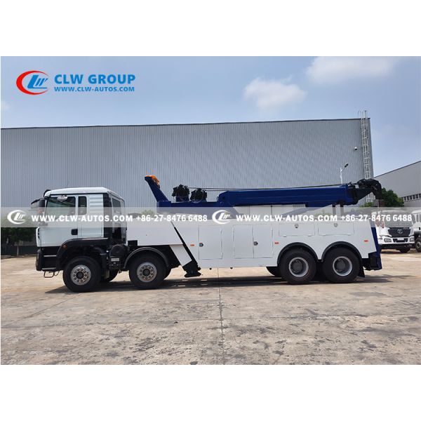 HOWO 8X4 30 Ton Rotary Wrecker Truck with 360° Rotatable Boom and Dual 15-Ton Hydraulic Winches