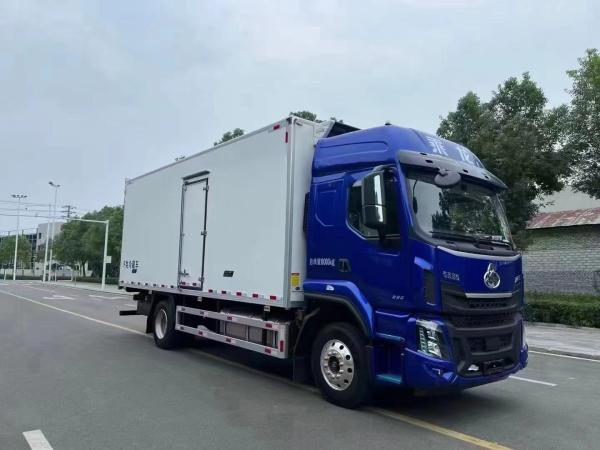 China National Heavy Duty Truck HOWO T5G 4X2 180HP 10T Refrigerated Truck Freight Truck
