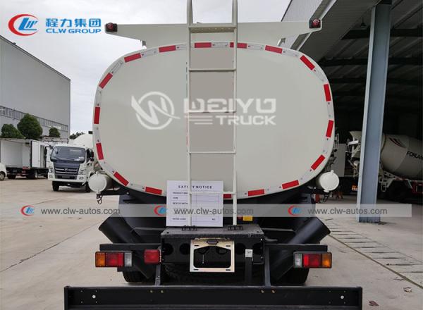 Caminhão de petroleiro do combustível do transporte do óleo de Isuzu FTR 12m3 para o mercado de 3Sudeste Asiático Ámérica do Sul