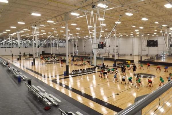 Aluminum Alloy Window Steel Fabricated Warehouse For Indoor Sport Court And Gymnasium Construction