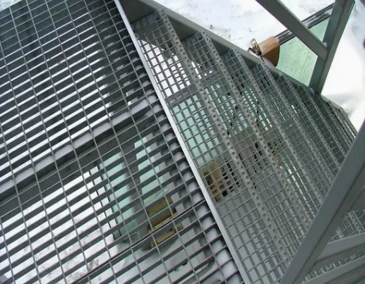 Hot-DIP Galvanized Carbon Steel Grating - Durable Outdoor Metal Grating for Heavy Loads