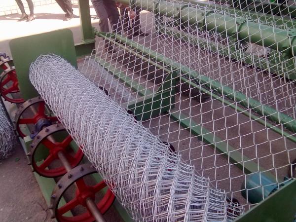 1.2 oz/ft2 (366 g/m2) chain link fence 	vinyl coated chain link fence