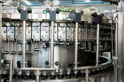 máquina de enchimento carbonatada bebida da água de garrafa 15KW de vidro