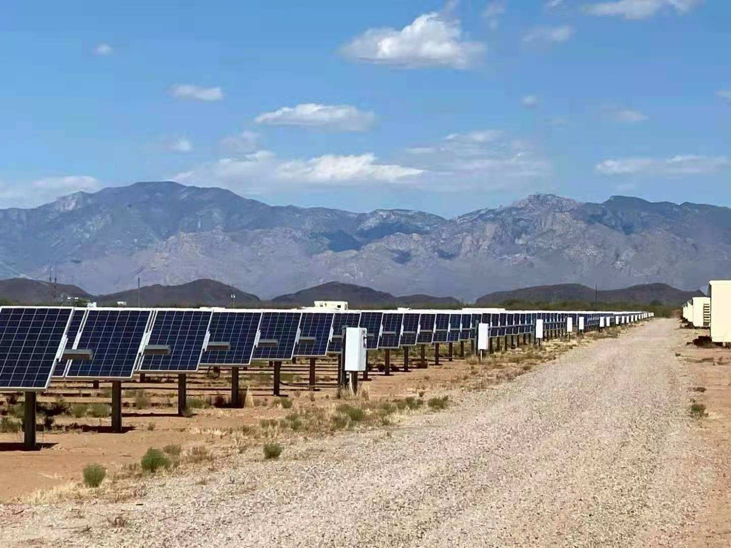 0,08 Kwh/d 92m 2m автоматическое Солнце отслеживая панель солнечных батарей с приводом Slewing