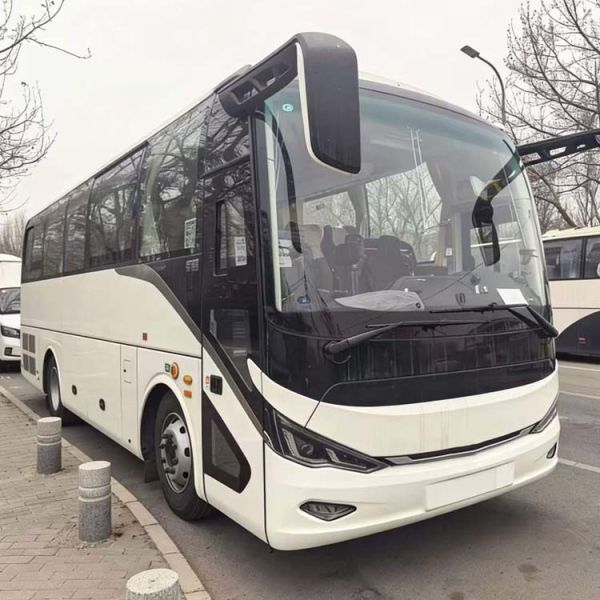 Used 2024 Model Yutong ZK6907H6Y Coach Bus with 39 Seats and Yuchai YCS06270-62