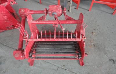 Harvesting Peanut Crops Equipment For Small Farms , Low Breakage Running Fast