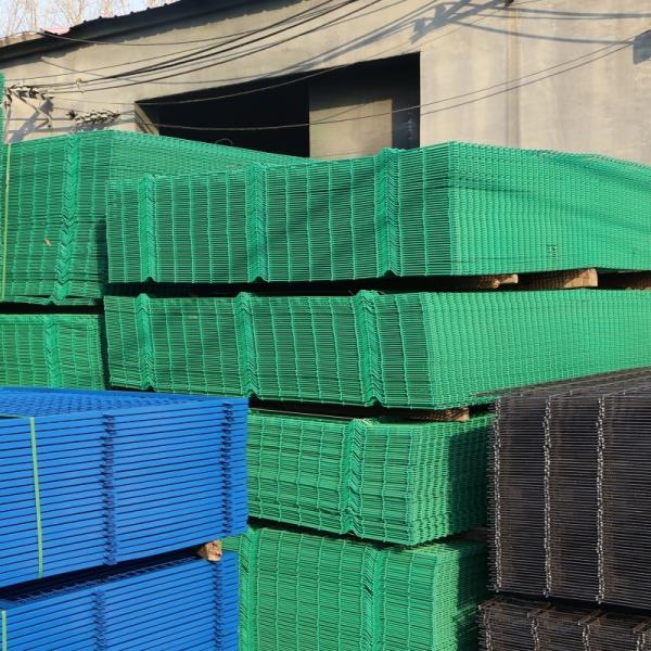Square Hole Welded Wire Mesh Fence Panels Security Fencing Perimeter Wall 3d Curved