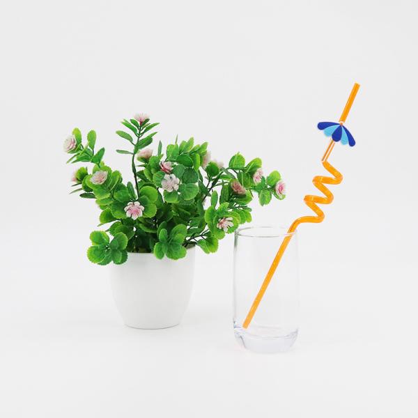 Personalized Party Decorations Find Unique Straws and More at Our Cross-Border Spot
