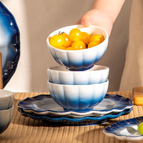 Gradiente Azul e Branco Servidores de Jantar Conjunto de Servidores de Mesa Floral de Ossos de Cerâmica para o Dia da Mãe