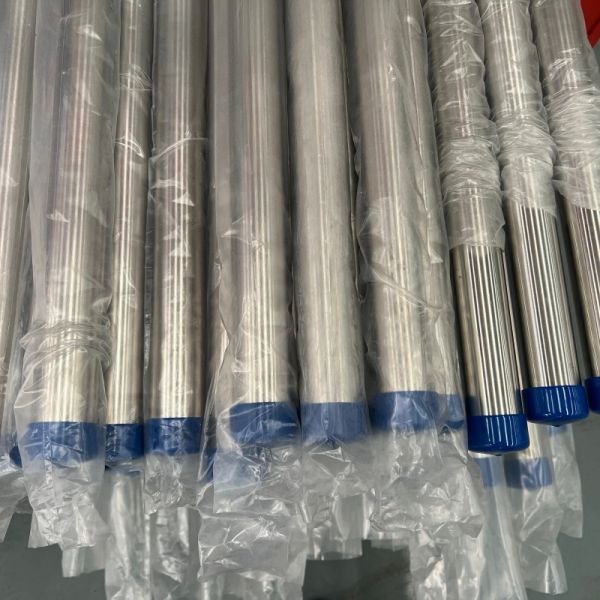 Stainless Steel Capillary Tube 304/316L Small Diameter Cold Drawn Pipe with Protective Caps