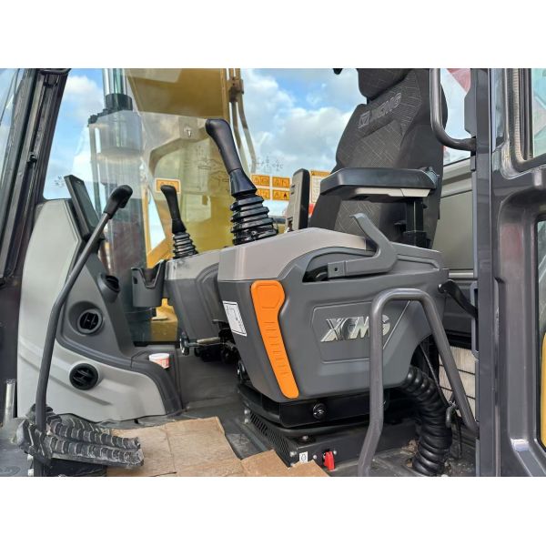 Used XCMG XE135GA excavator XCMG used construction equipment