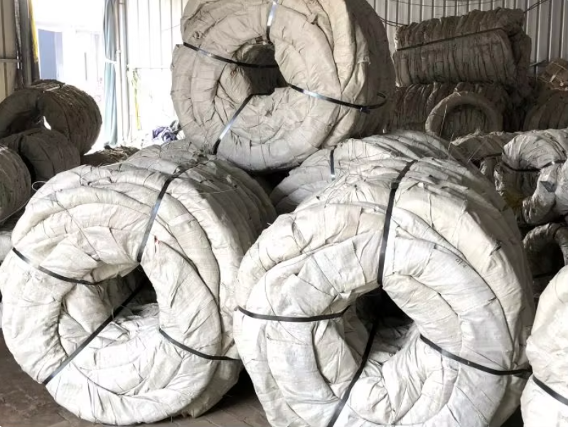Hot-dipped Galvanized 450mm Outdiameter Razor Barbed Wire with High Tensile Strength for Security Fencing