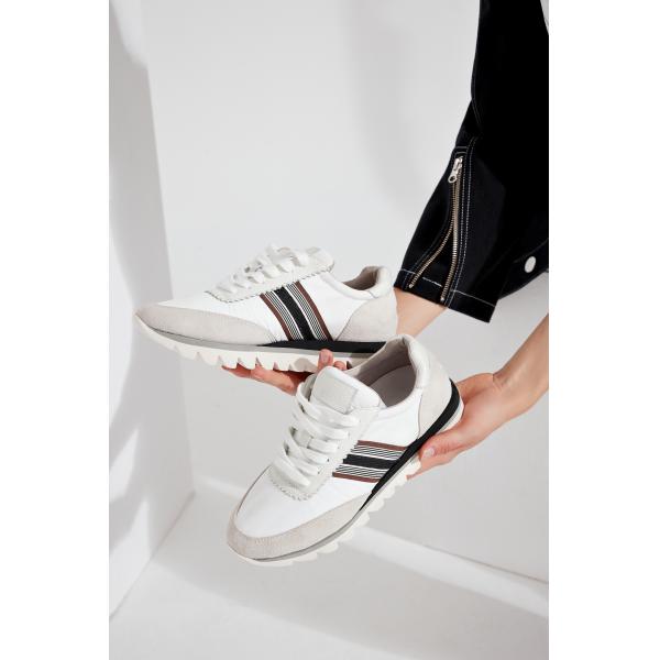 Soft Leather Womens Leisure Shoes 3mm Flat White Slip On Athletic Shoes