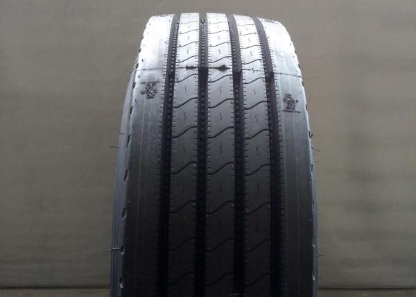 Four Grooves Travel Coach Tires 295/80R22.5 9.00 Inch Rim Width Fuel Efficient