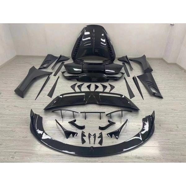 Le kit de corps en fibre de carbone pour McLaren 720S 720 amélioré TOPCAR Style
