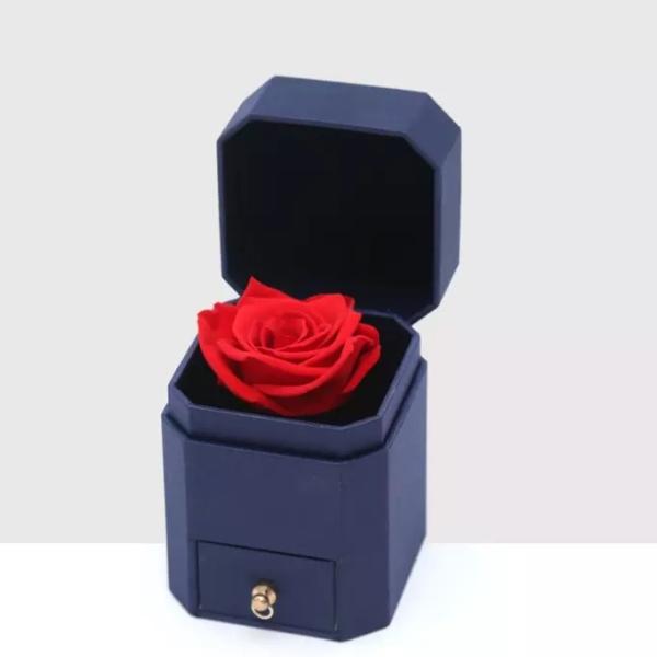 New Arrival Gift preserved rose in acrylic heartshap gift box Preserved Flowers