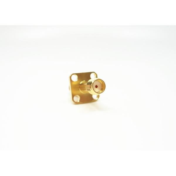 L'or a plaqué 4 le mâle droit du connecteur SMA du bâti rf de brides de trous 50Ohm à l'adaptateur masculin