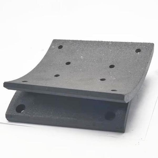 22cm * 178cm * 0,2cm Siontruk HOWO Pad de bloc de frein durable pour une puissance d'arrêt accrue