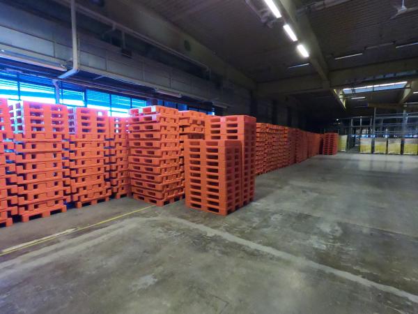 1200x1100 plastic pallet for stacking 6 runners Plastic Pallet for cold storage