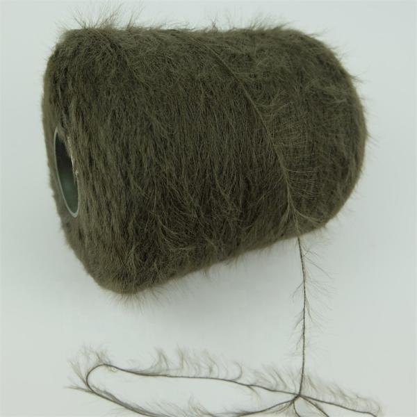 High Strength Feather Yarn High Tenacity 100% Nylon Fluffy Chunky Yarn For Sweater