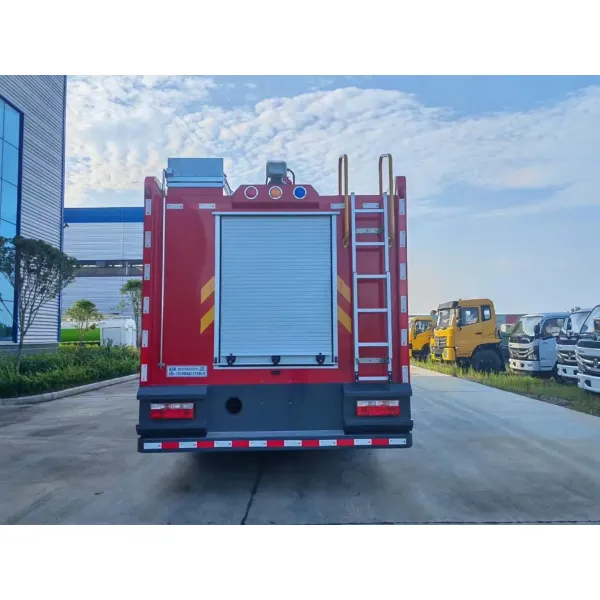 Dongfeng 8 ton Water Tank Fire Truck Extinguisher Truck