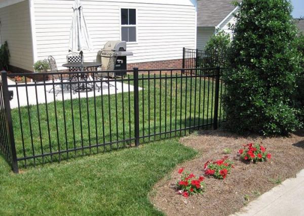 Outdoor Decoration Automatic Driveway Gates For Garden / Residential , Eco Friendly
