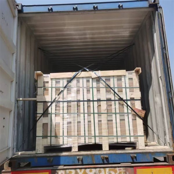 Easy Cut Extra Clear Tempered Glass Low Iron AR Coating Solar Glass Solid