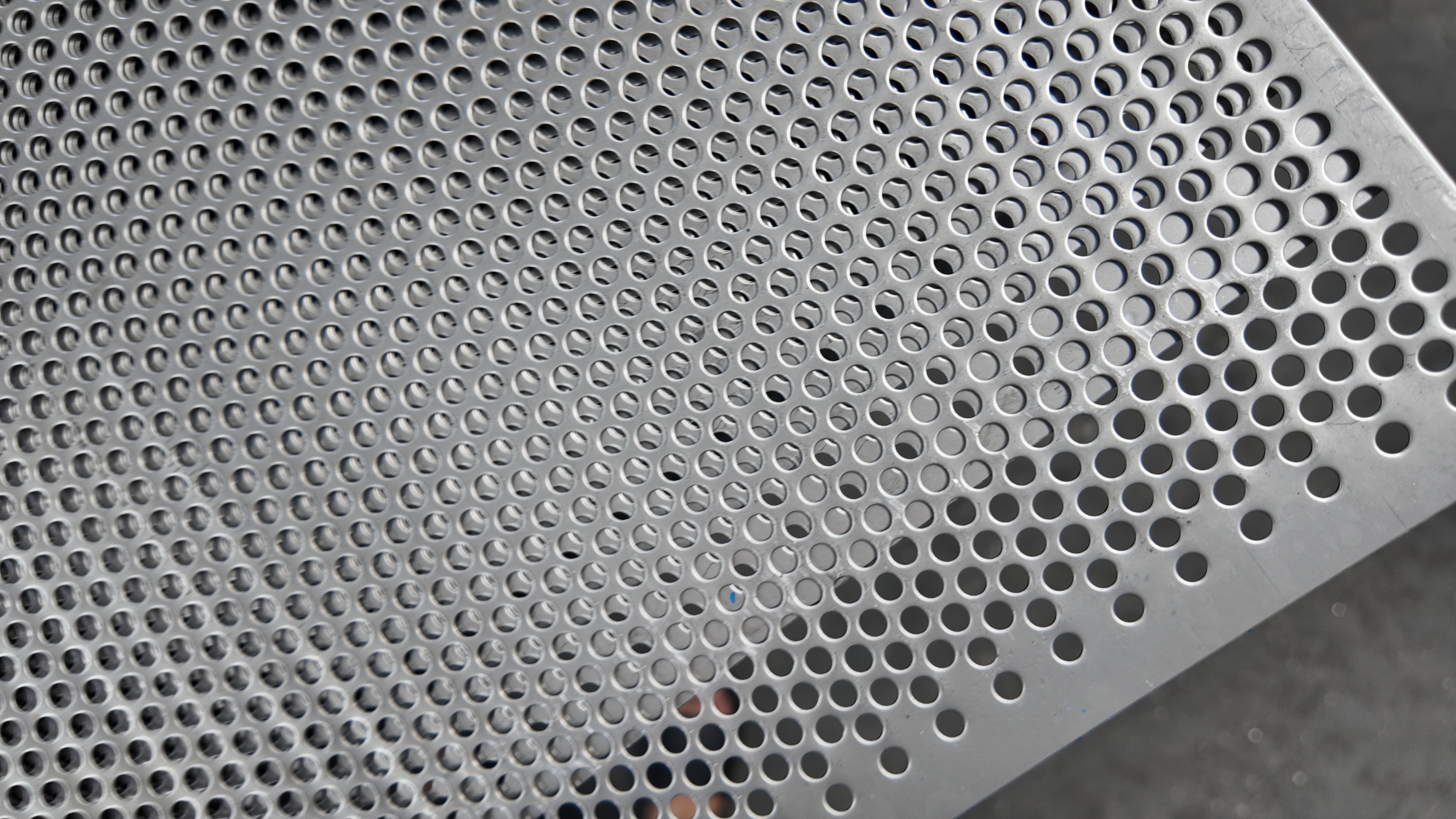 Corrosion Resistant Round Hole Aluminum Perforated Sheet African Specifications
